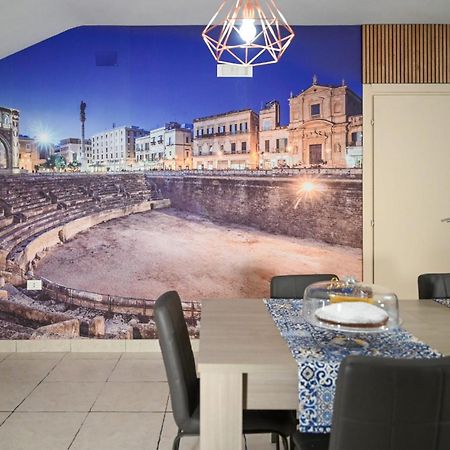 "Il Vecchio Salone" Appartamento In Pieno Centro Con Garage Privato Лече Екстериор снимка
