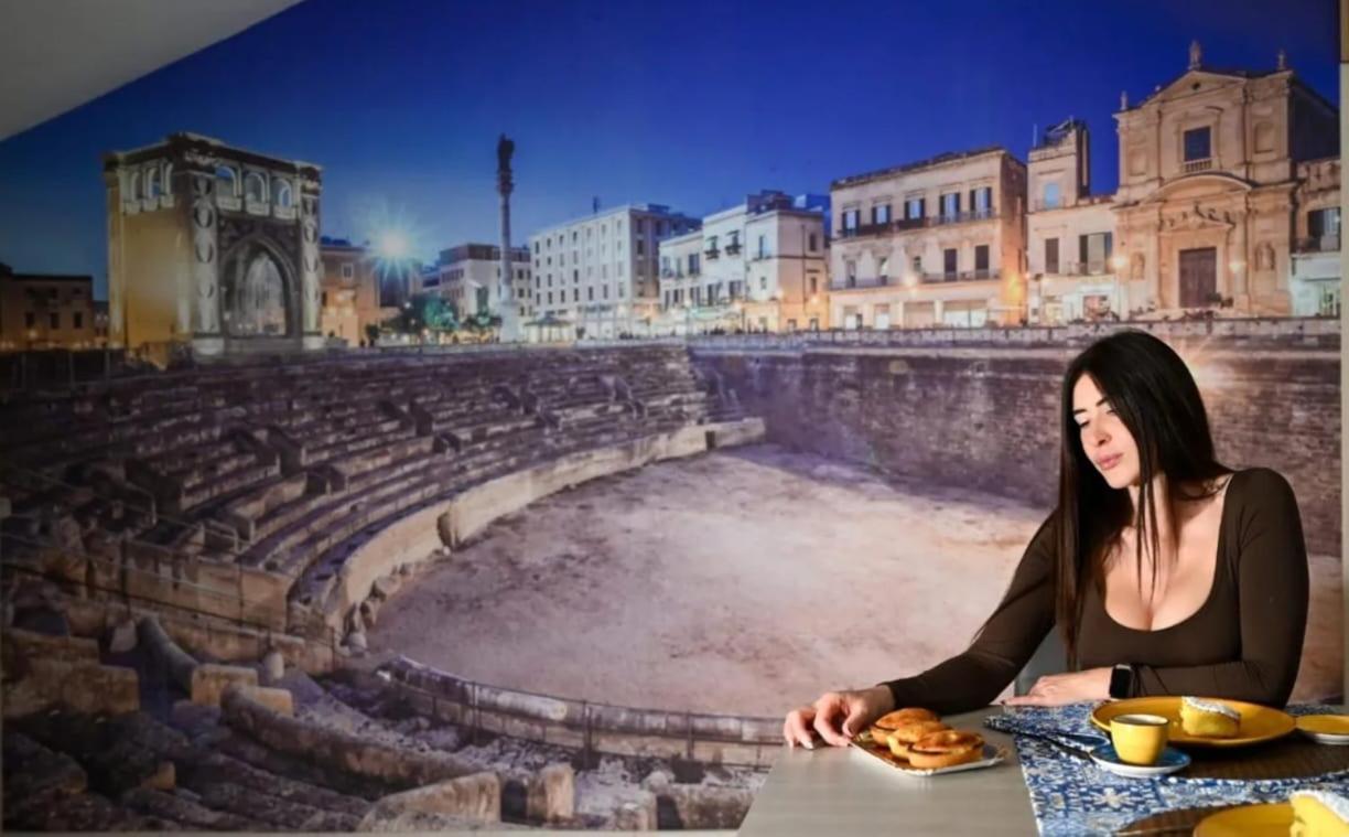 "Il Vecchio Salone" Appartamento In Pieno Centro Con Garage Privato Лече Екстериор снимка