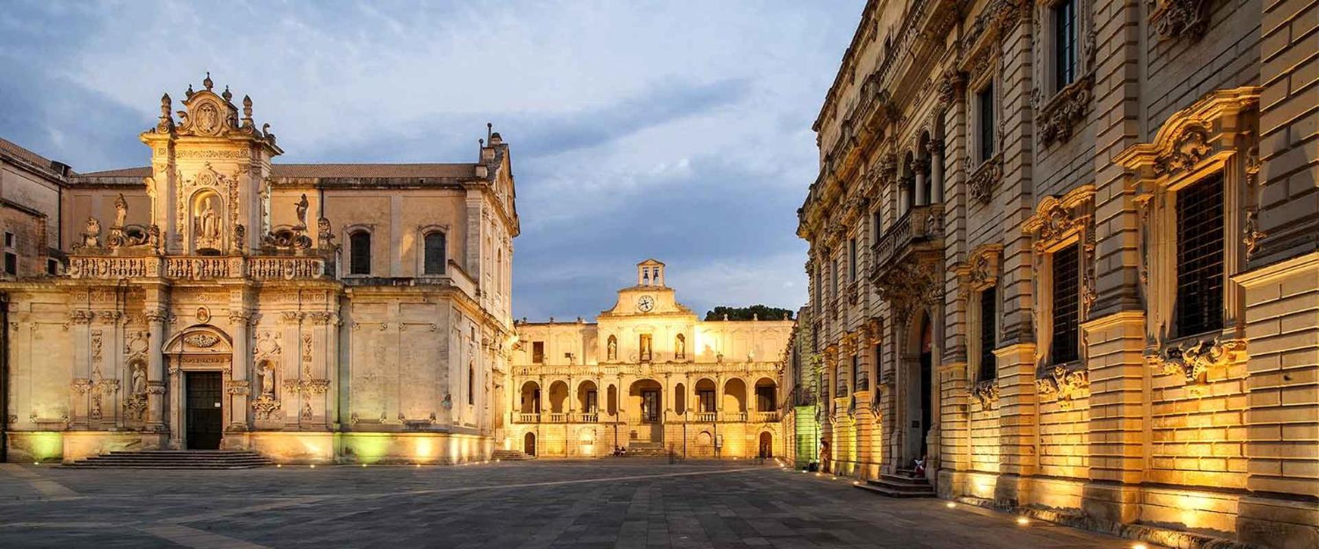 "Il Vecchio Salone" Appartamento In Pieno Centro Con Garage Privato Лече Екстериор снимка